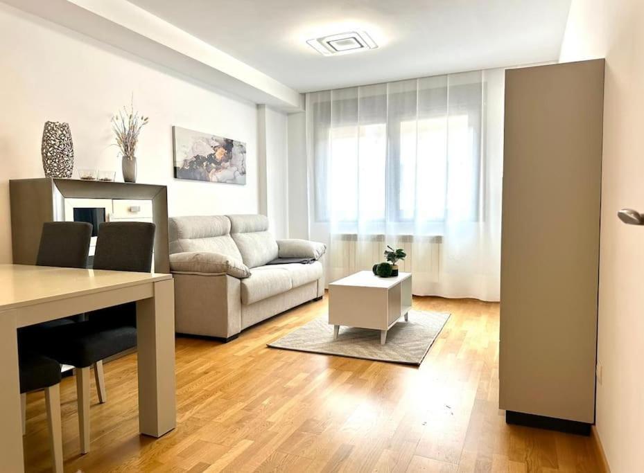 Studio 14 + Garaje Incluido. Nuevo, Elegante, Acogedor. Haro Exterior foto